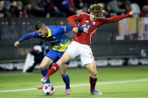 Oliver VIlladsen og Mads Larsen i duel.