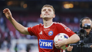 Callum McCowatt med kampbold