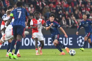 Christian Nørgaard i kamp for Arsenal mod Slavia Prag.