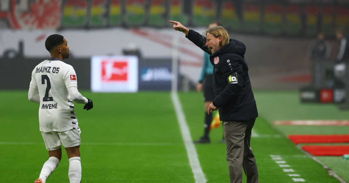 Krisen er total: Bo Henriksen taber også i Rumænien Foto: Ritzau Scanpix/REUTERS