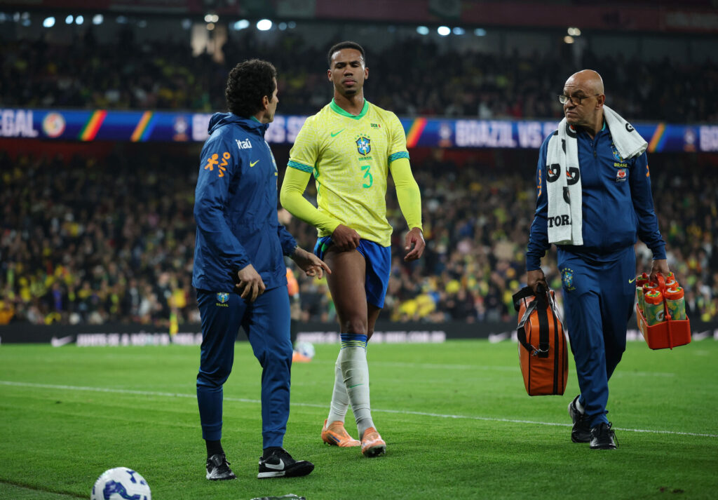 Gabriel udskiftes med en skade.