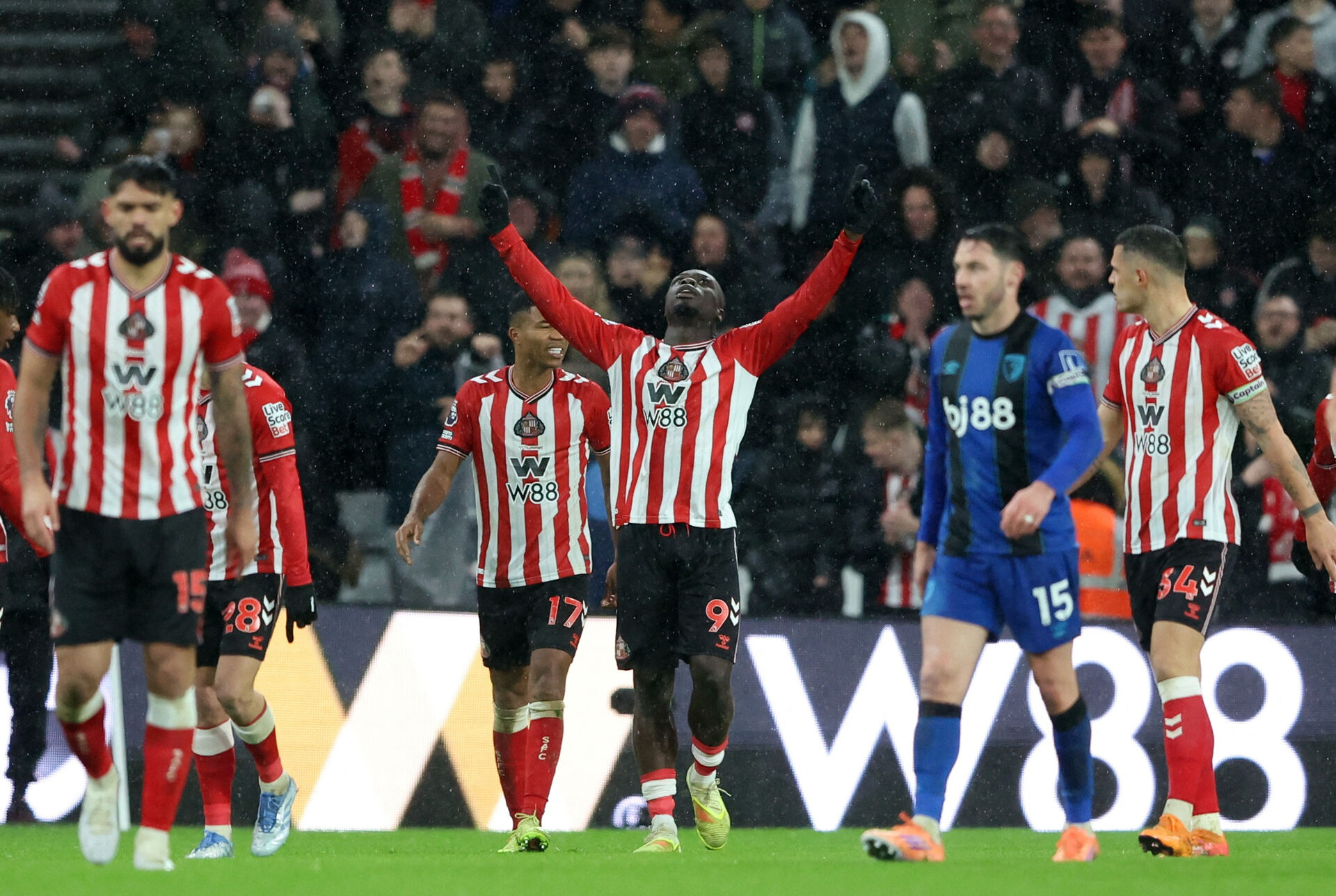 Sunderland vendte kampen: Blander sig i toppen af Premier League foto