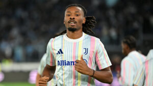 Khephren Thuram varmer op