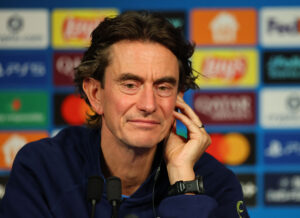 Thomas Frank på et pressemøde forud for en Tottenham-kamp