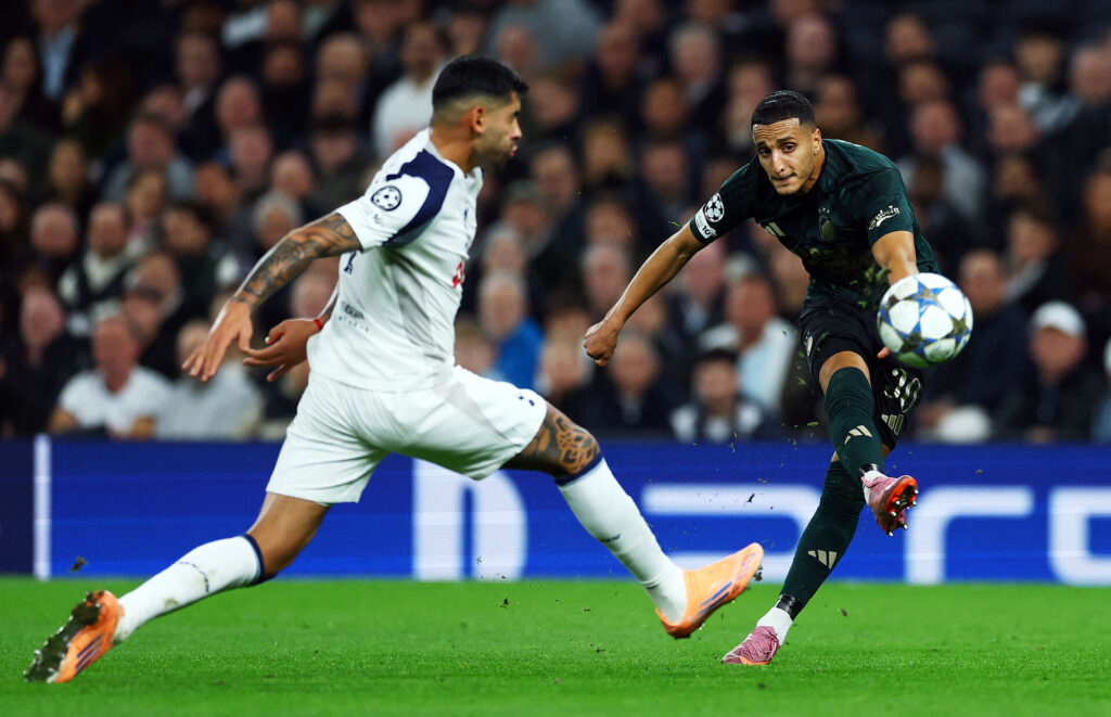 Elias Achouri og Christian Romero. UEFA Champions League - Tottenham Hotspur v FC Copenhagen