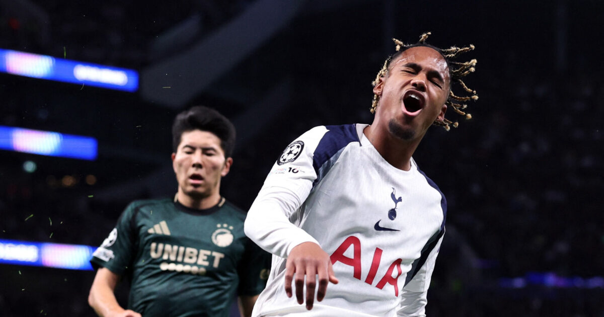 Rødt kort og vanvidsmål: FCK udraderet i London Foto: David Klein/REUTERS