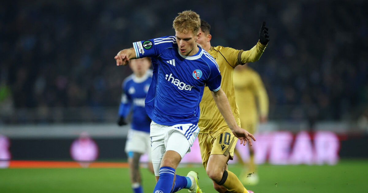 Høgsberg flået ud to minutter før pausen Foto: Gonzalo Fuentes/REUTERS