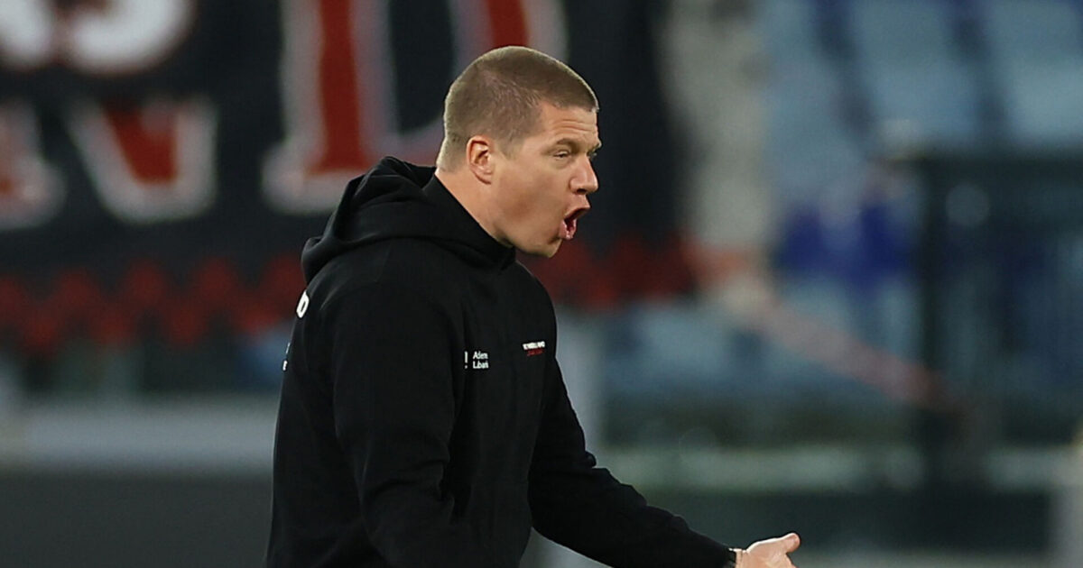 – Slap lige lidt af, vi spiller ude mod Serie A’s førerhold Foto: Ritzau Scanpix/REUTERS