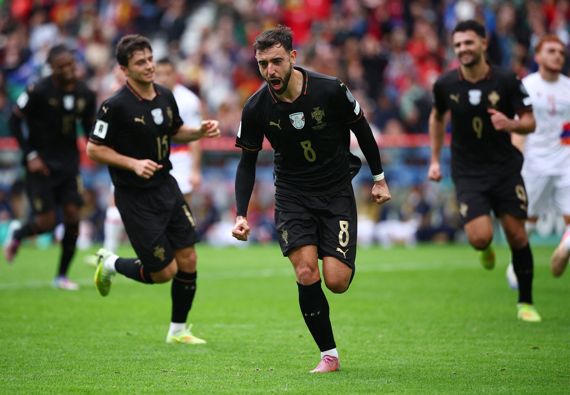 To hattricks og ni mål: Portugal knuser Armenien foto