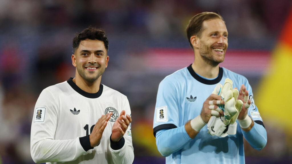 Nadiem Amiri klapper