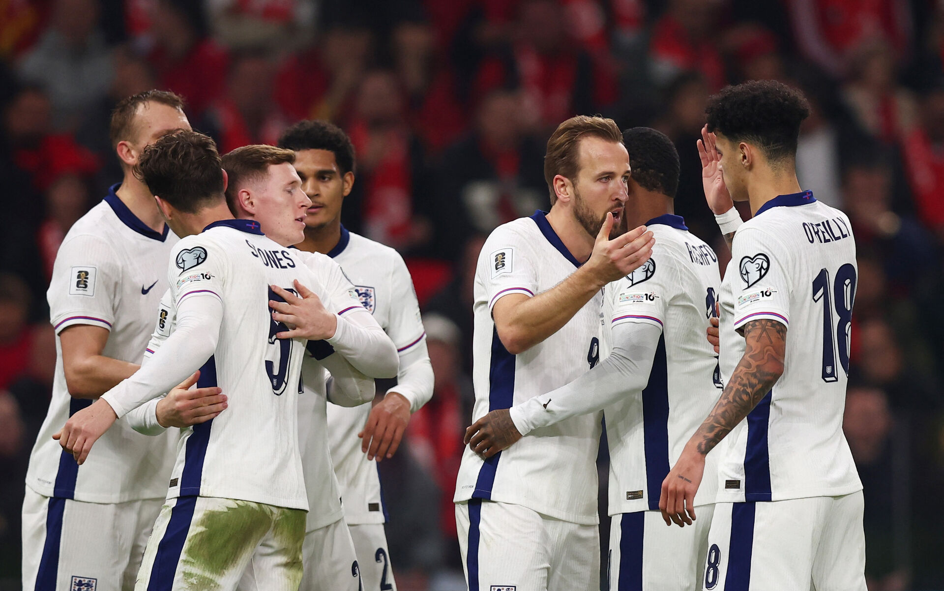 Kane sørger for skinnende rent engelsk bord foto