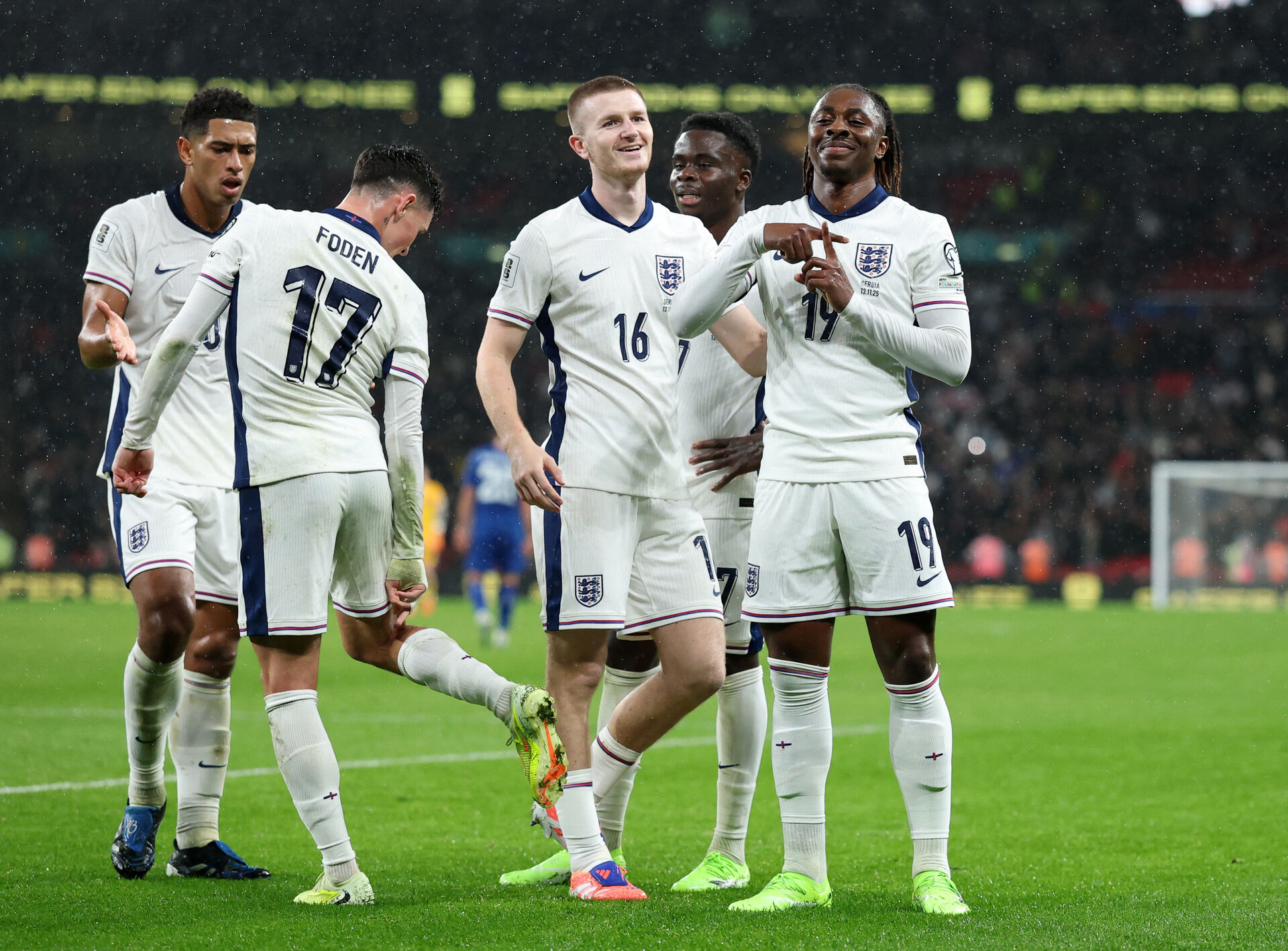 Arsenal-stjerner på pletten for perfekte England foto