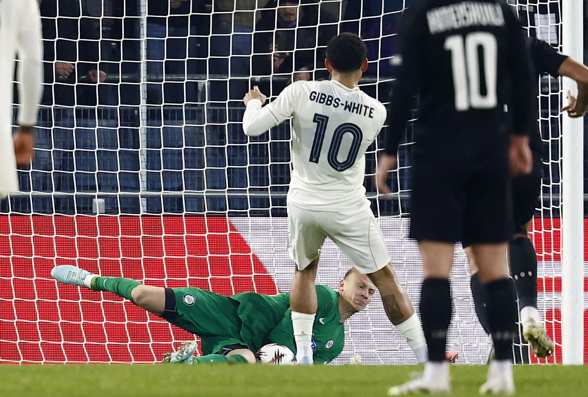 Dansker blev helten: Dyche må nøjes med uafgjort foto