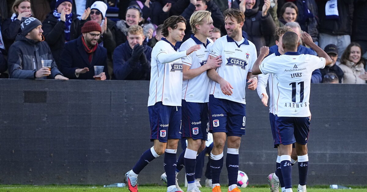 Se målet: Mortensen giver AGF drømmestart mod FCK AGF havde en strålende fodboldoplevelse i søndags, hvor man slog FCK med 2-0. Foto: Bo Amstrup/Ritzau Scanpix