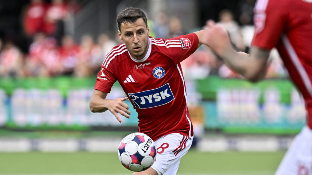 Jeppe Andersen har bolden