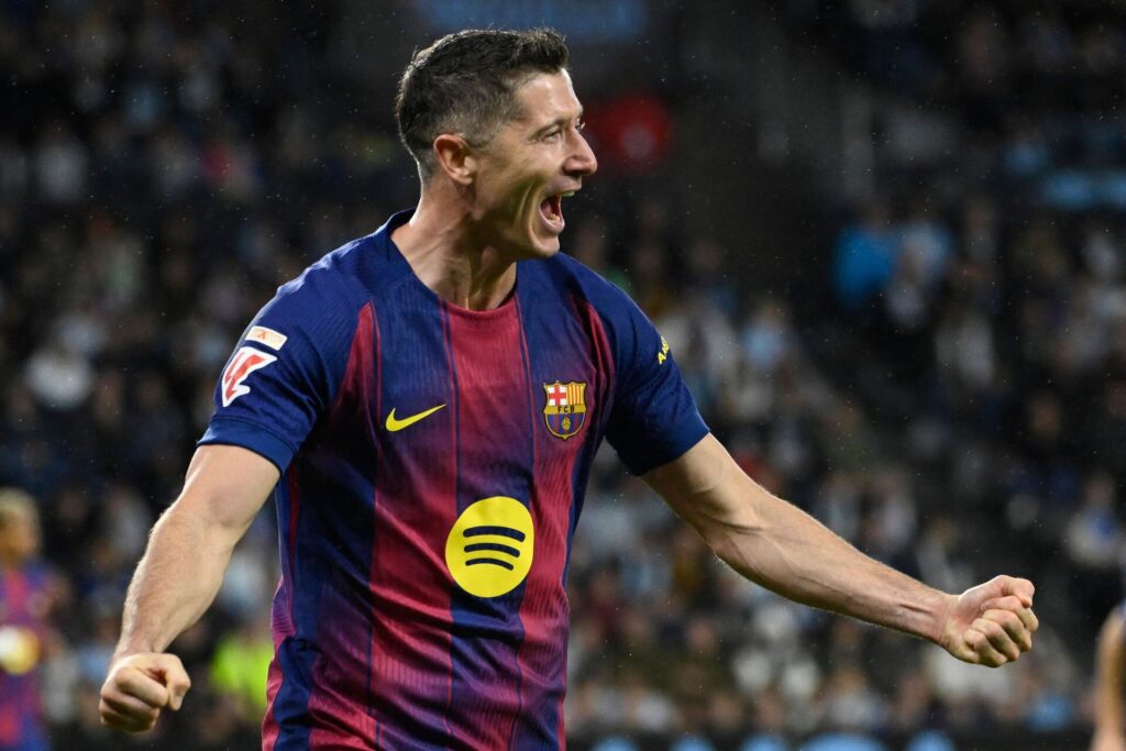 Robert Lewandowski jubler vildt i Barca.