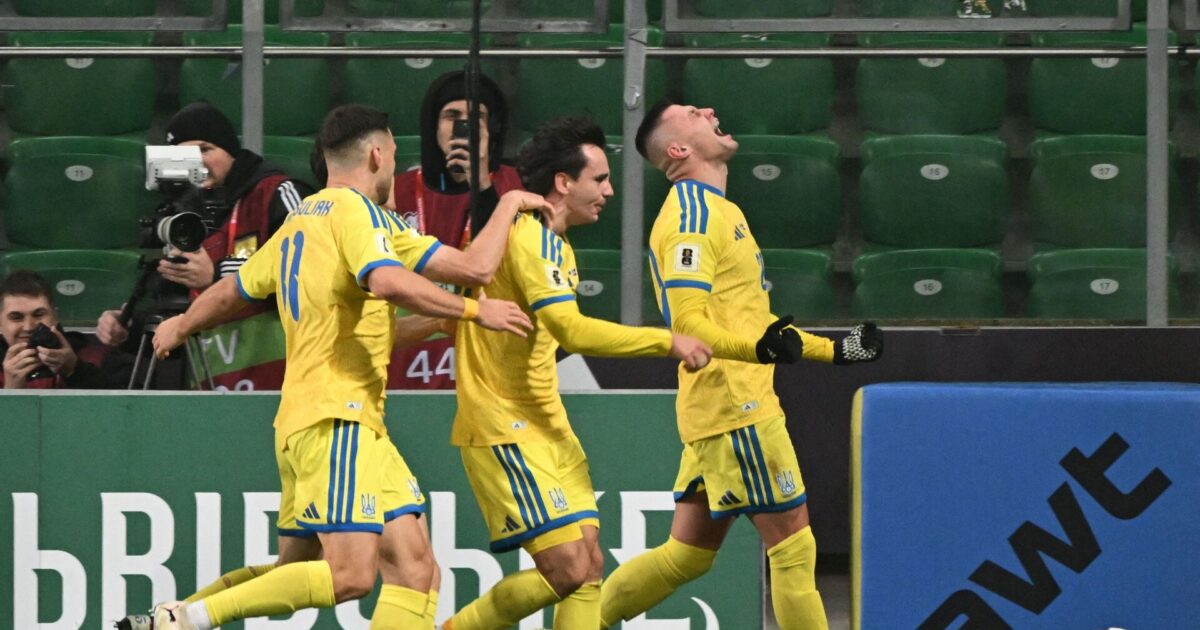 Ukraine knuser Islands VM-håb efter sent drama Foto: Photo by Sergei GAPON 