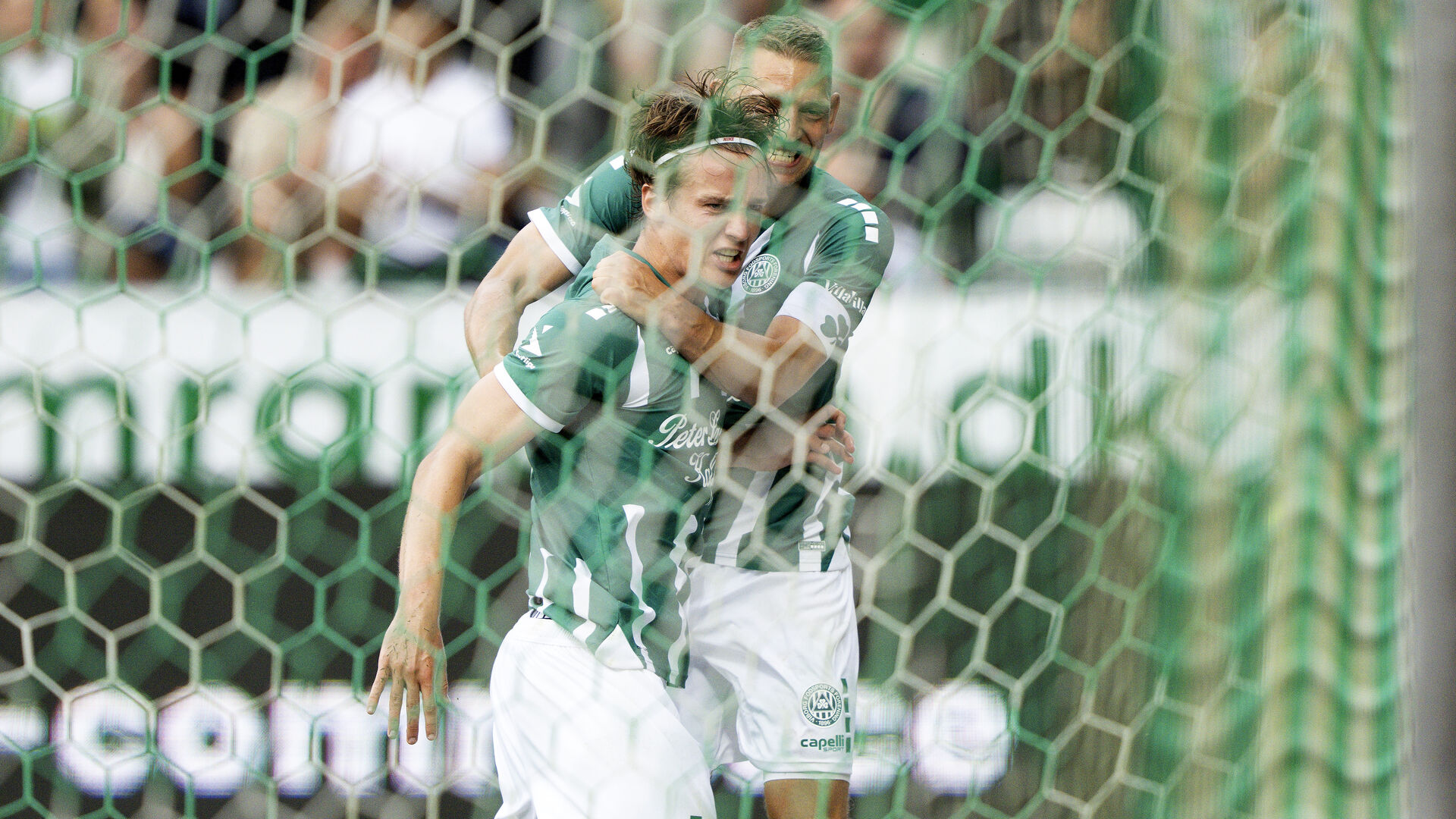 Knækker Superligaen fredag? VFF-profil er klar foto