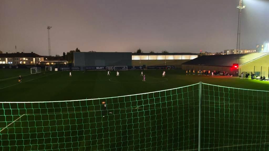 Hvor blev lyset af? U19-derby afbrudt foto