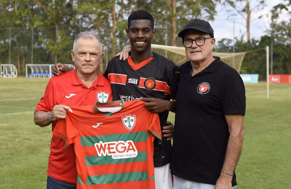 Brasiliansk klub afslører FCM-transfer foto