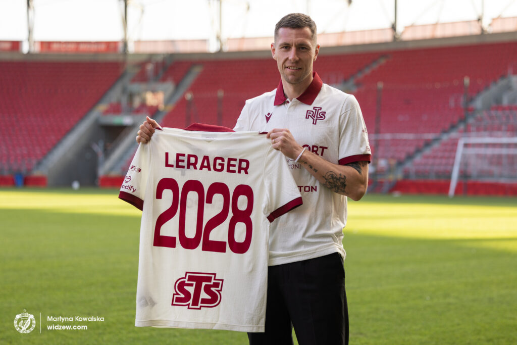 Lukas Lerager præsenteres i Widzew Lodz.