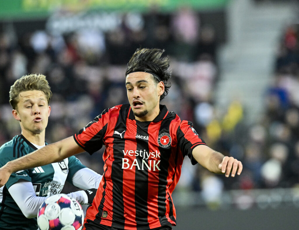 Aral Simsir
FCM 
FC Midtjylland
Transfers