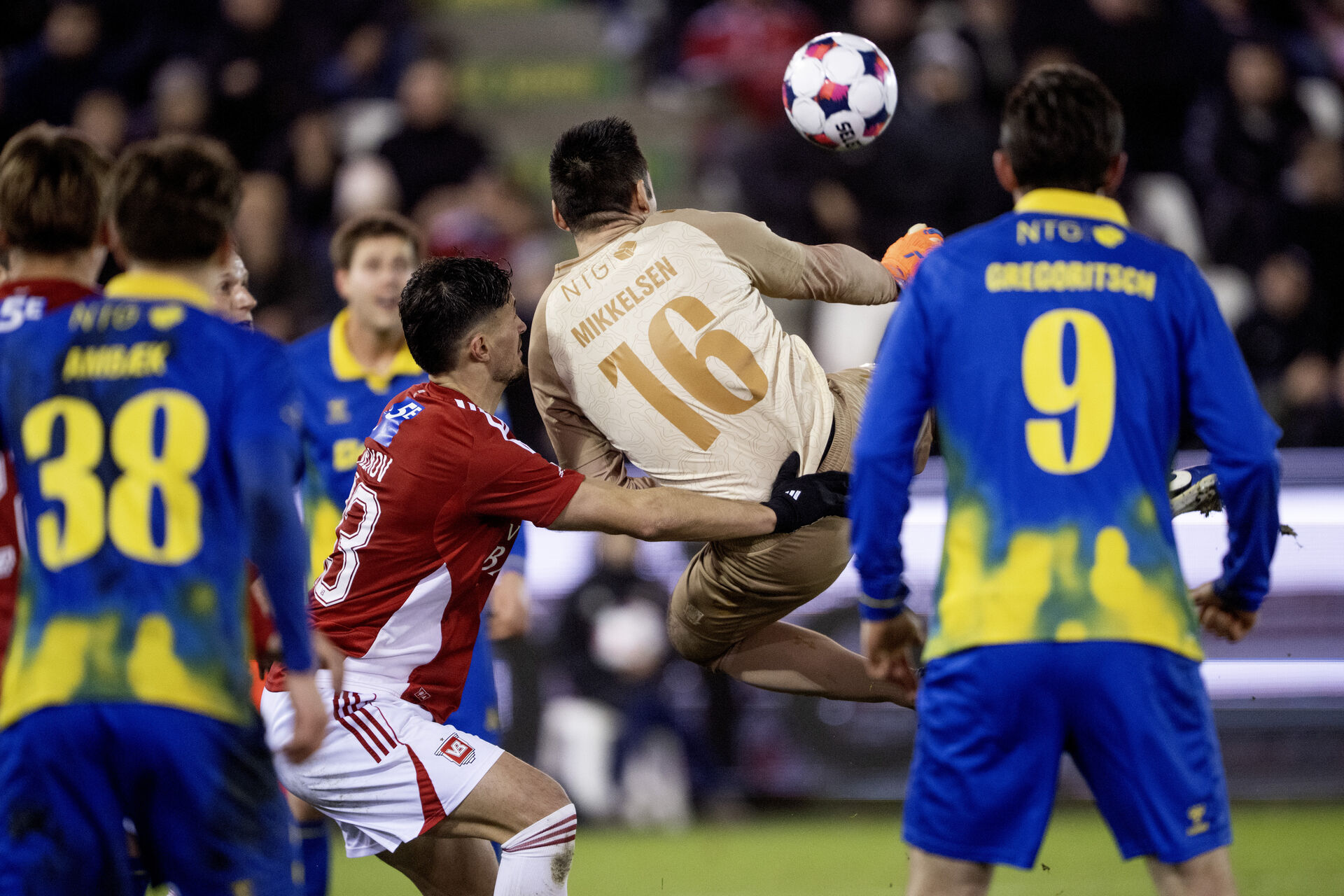 Efter ny Brøndby-fiasko: Under al kritik foto