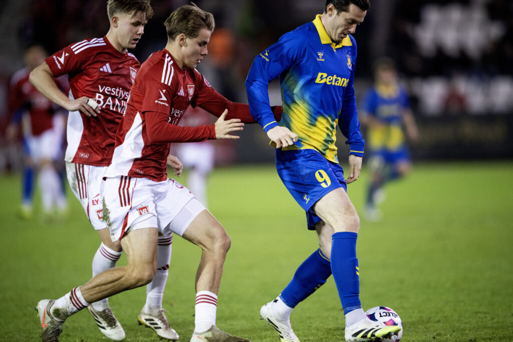 Michael Gregoritsch dribler mod Vejle