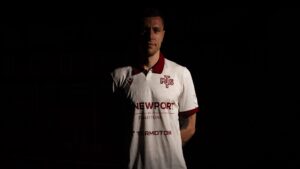 Lukas Lerager bliver præsenteret i Widzew Lodz