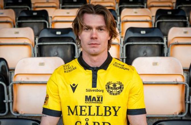 Max Nielsen præsenteret i Mjällby AIF