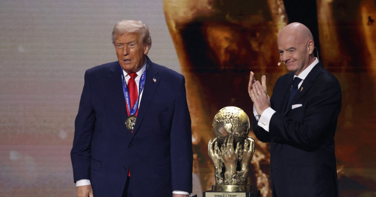 FIFA-præsident anklaget efter Trump-hyldest Foto: Ritzau Scanpix/REUTERS