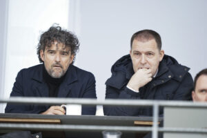 Henrik Tønder og Mikkel Hemmersam sammen på tribunen i Vejle.