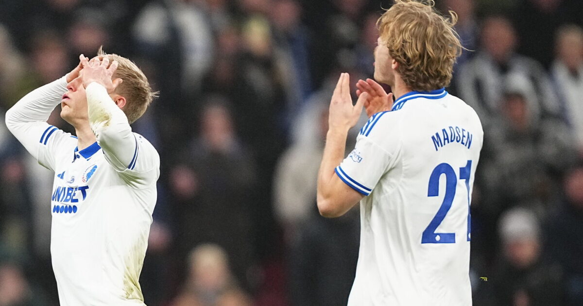Se billederne: FCK-fans raser efter ny fadæse i Parken Foto: Mads Claus Rasmussen/Ritzau Scanpix