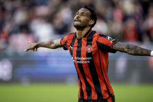 Junior Brumado fejrer scoring for FC Midtjylland.