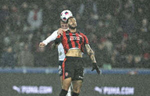 Junior Brumado i en hovedstødsduel