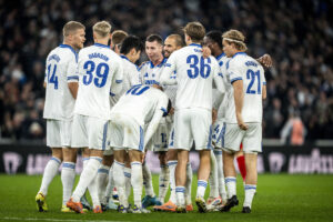 FCK-spillerne jubler i en rundkreds