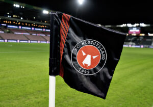 Et billede af et FCM-hjørneflag