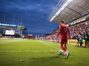 Philip Zinckernagel tager et hjørnespark for Chicago Fire.