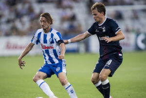 Falk dribler forbi Arnstad