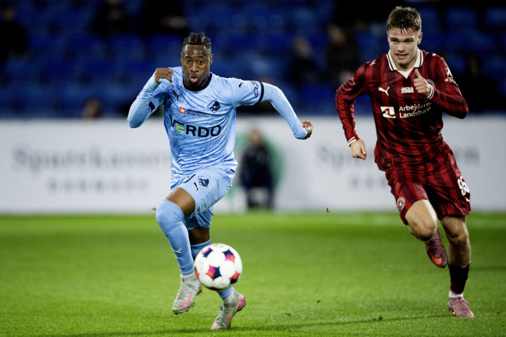 Norman Campbell i aktion mod FCM.