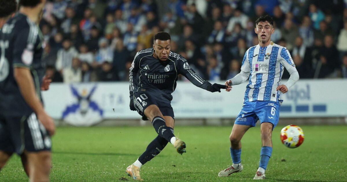 Real Madrid tæt på at snuble mod miniput Foto: Photo by Thomas COEX 