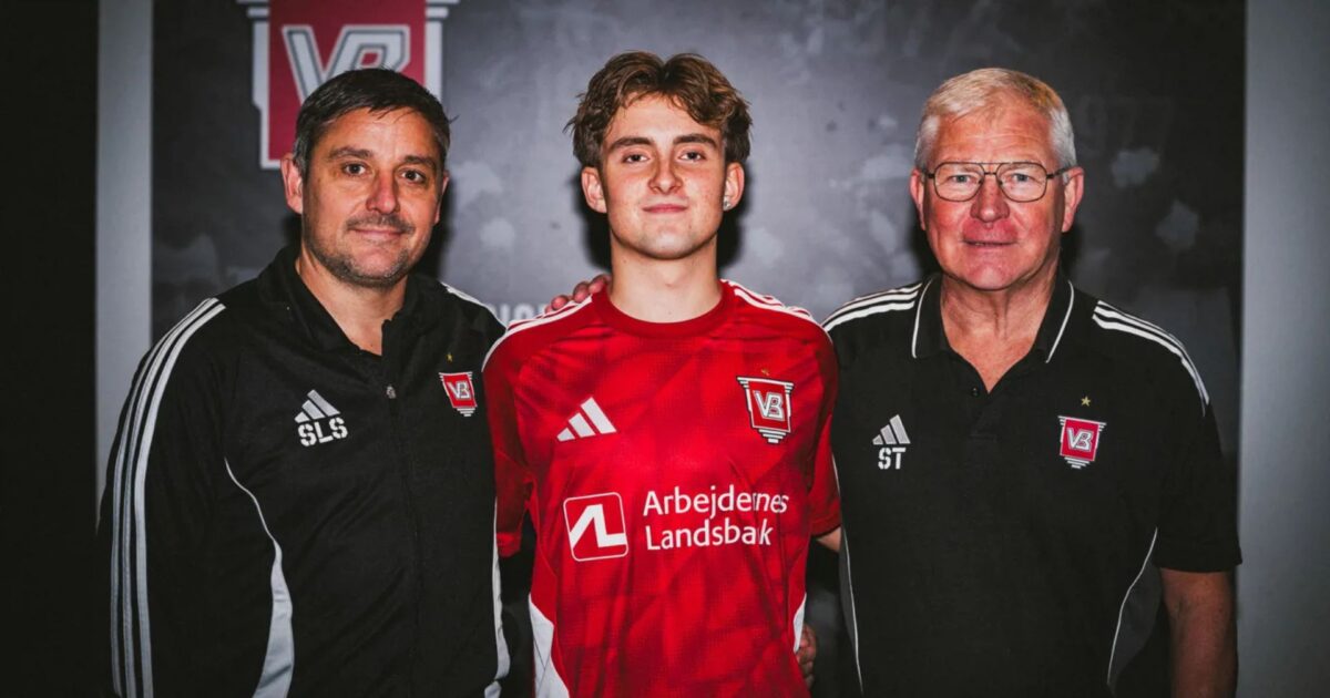 Forsinket julegave: Vejle-talent belønnes med ny aftale Foto: Vejle Boldklub