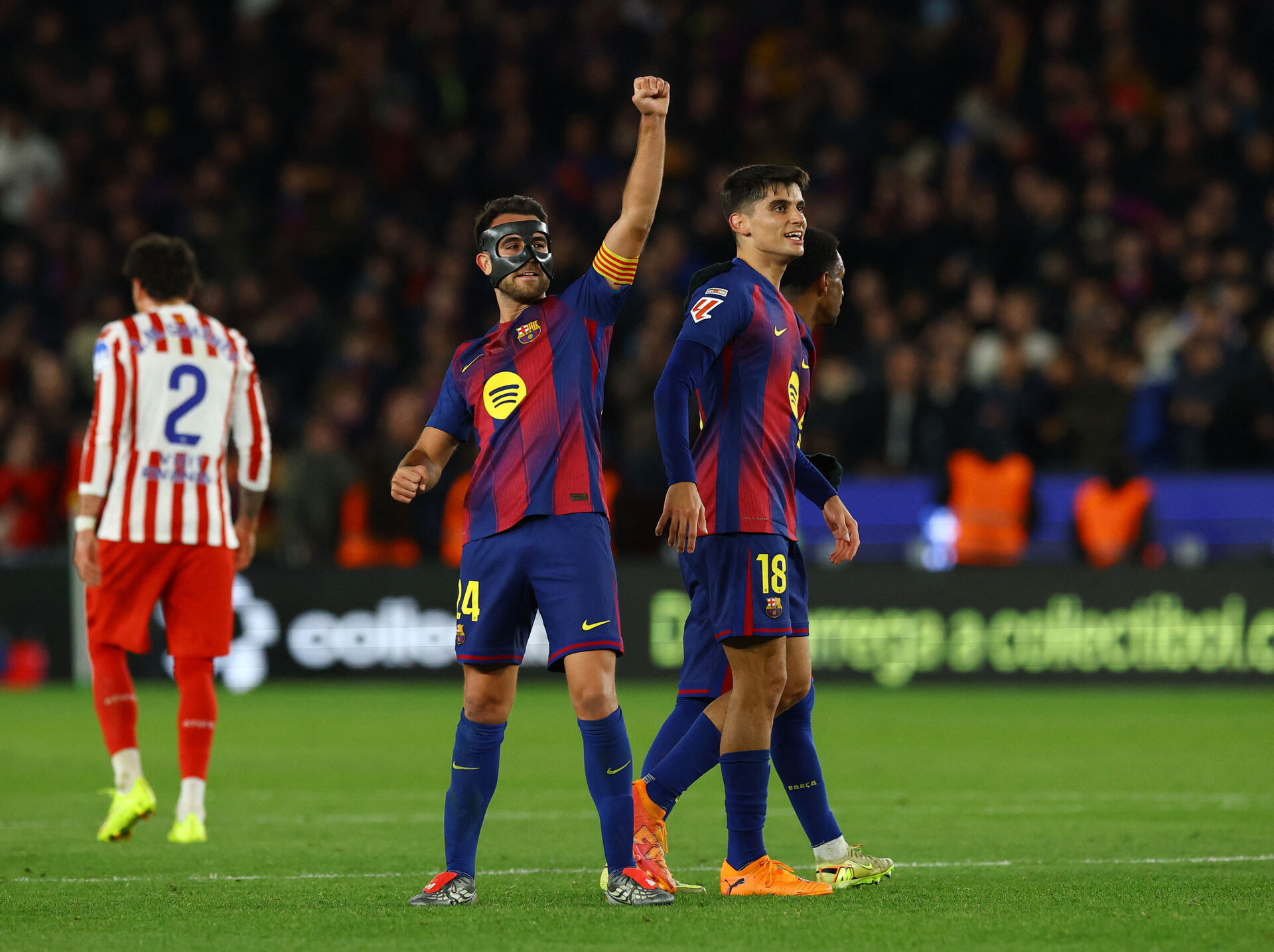 Medie: Barca forlænger med omdiskuteret profil foto