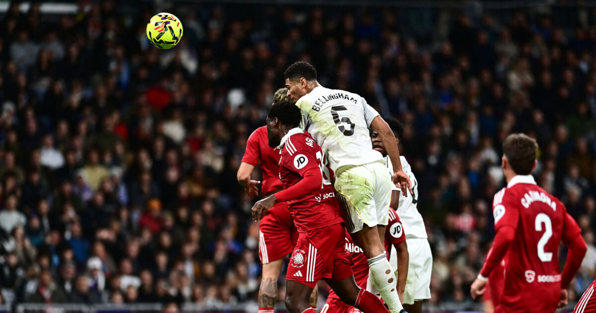 Højtflyvende Bellingham header tre point hjem til Madrid Foto: Juan Barbosa/REUTERS