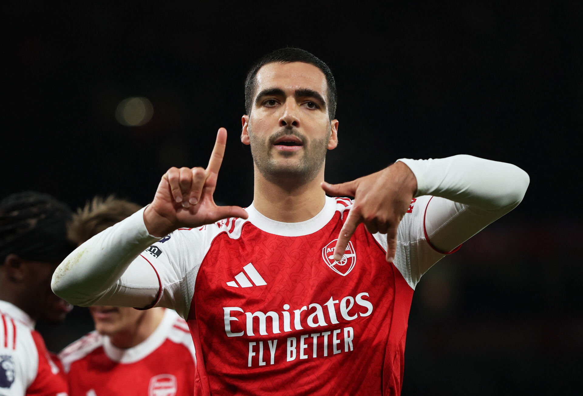 Suveræne Arsenal holder fast i forspringet foto