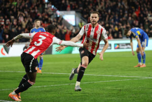 Jordan Henderson jubler over sin scoring for Brentford.