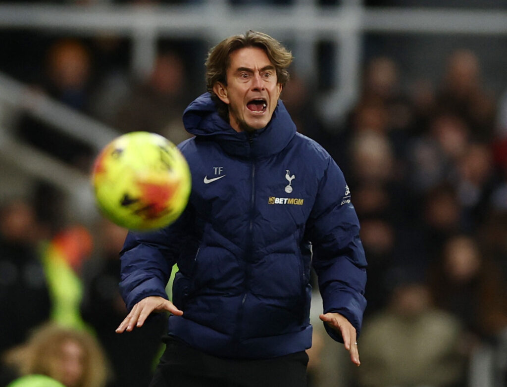Thomas Frank råber under en Tottenham-kamp