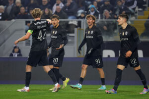 Sporting-spillere jubler.