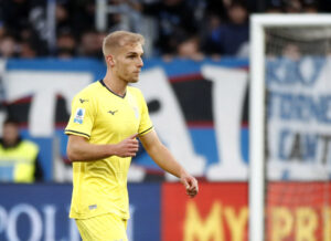 Gustav Isaksen i kamp for Lazio