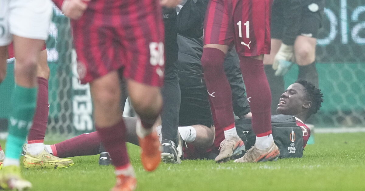 Nej, nej, nej: Grådkvalt FCM-stjerne udgår i stor smerte! Viborg FF møder FC Midtjylland i Superligaen på Energi Viborg Arena søndag den 7. devember 2025